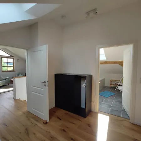 아파트 Exklusive, Sonnige Neubau Ferienwohnung Mit Dem Flair Einer Ehemaligen Scheune Görisried