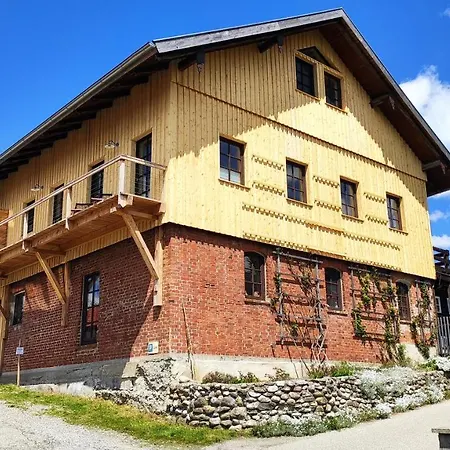 Exklusive, Sonnige Neubau Ferienwohnung Mit Dem Flair Einer Ehemaligen Scheune * Görisried