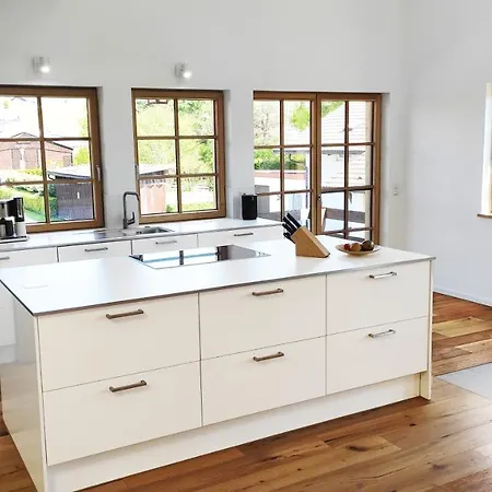 Exklusive, Sonnige Neubau Ferienwohnung Mit Dem Flair Einer Ehemaligen Scheune 아파트 Görisried