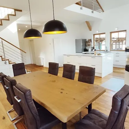 아파트 Exklusive, Sonnige Neubau Ferienwohnung Mit Dem Flair Einer Ehemaligen Scheune Görisried